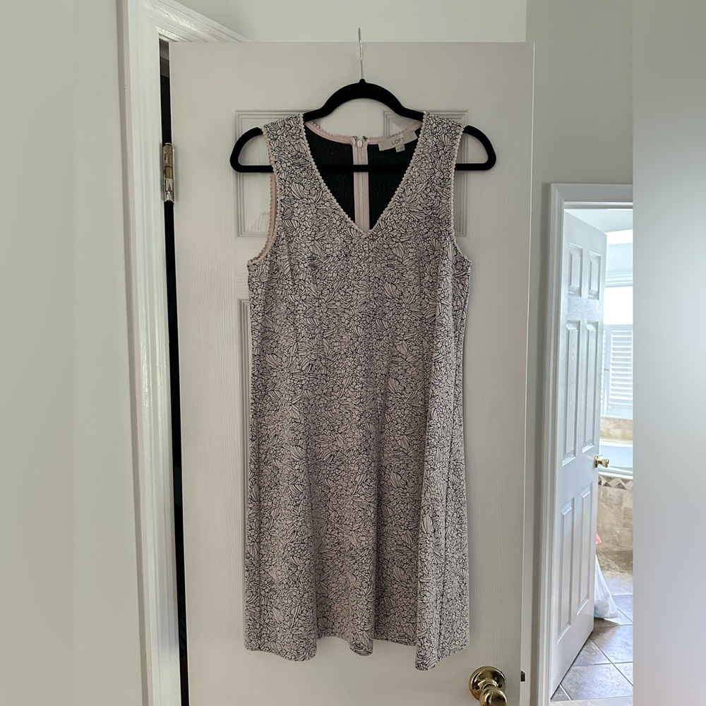Sleeveless pink Loft dress